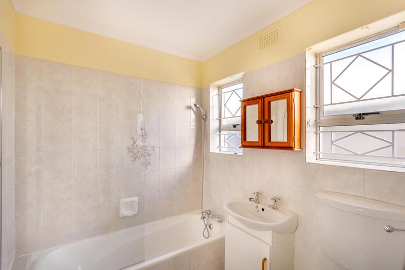 To Let 3 Bedroom Property for Rent in Pinelands Western Cape